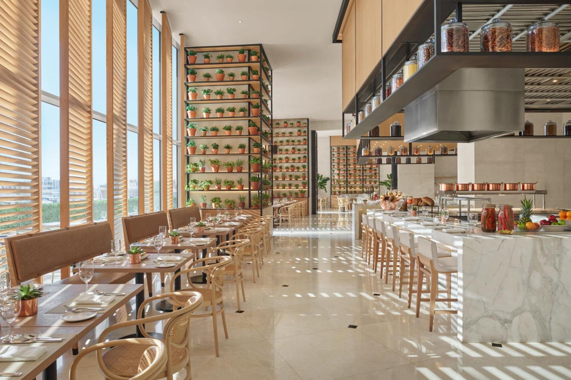 The Abu Dhabi Edition Екстер'єр фото The restaurant